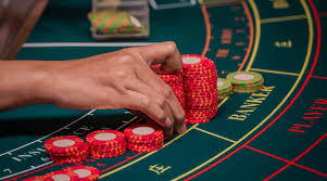 Baccarat là gì? Tổng quan về trò chơi bài nổi tiếng
